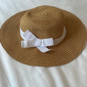 Baby sun hat. Great condition! 0-6 months